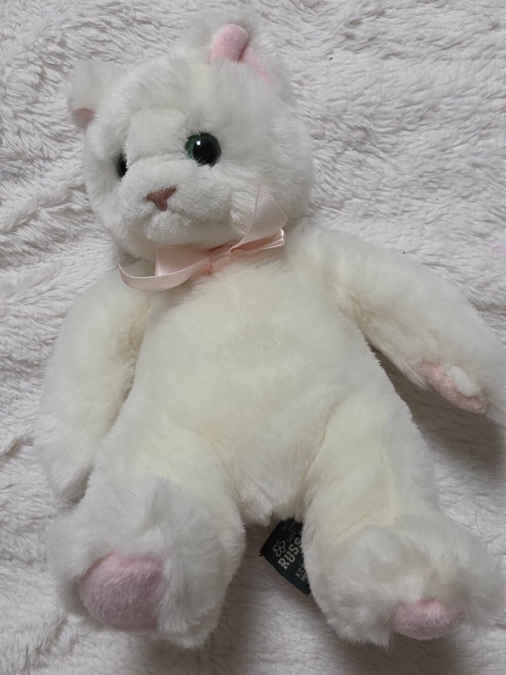 Vintage Russ Berrie Sasha White Cat Plush Stuffed Animal Green Eyes 1102 Bow